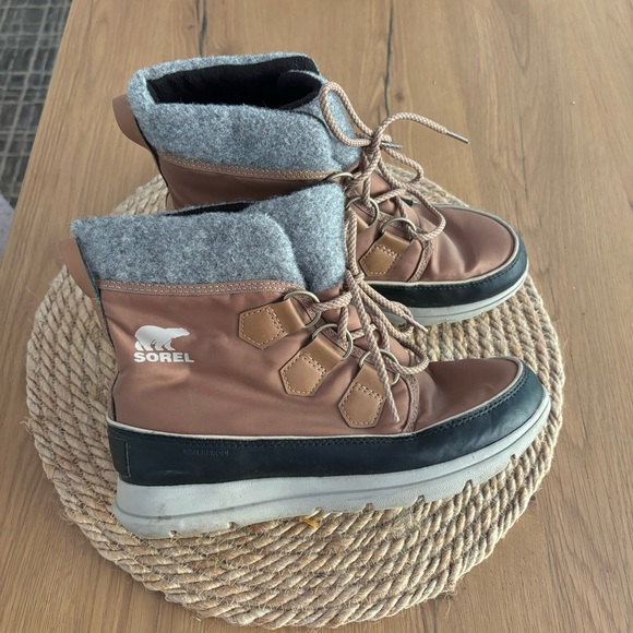 Sorel Shoes - Women’s 7.5 SOREL winter boots